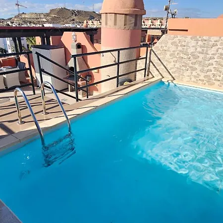 Apartment Paraiso: Beachfront With Private Pool And Sea Views Playas de Vera