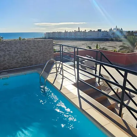 Paraiso: Beachfront With Private Pool And Sea Views * Playas de Vera