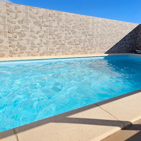 Paraiso: Beachfront With Private Pool And Sea Views Apartment *
