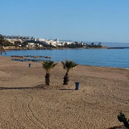 Paraiso: Beachfront With Private Pool And Sea Views Apartment *