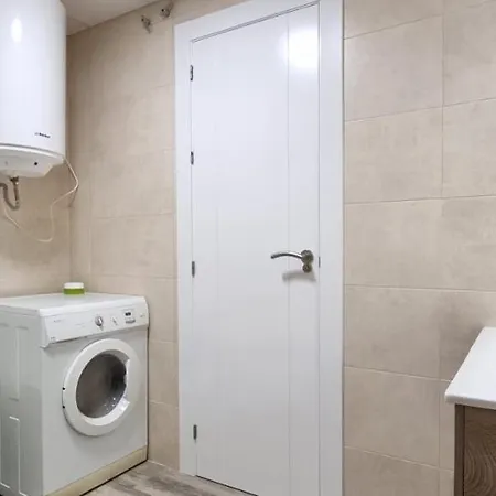 Homes Of Spain, Paraiso, Ed Palmerston, Atico O, Con Piscina Privada En Solarium, Vistas Al Mar, A 50 M De La Playa, Wifi